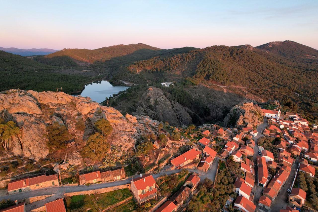 Casal da Serra Penha Garcia Bagian luar foto